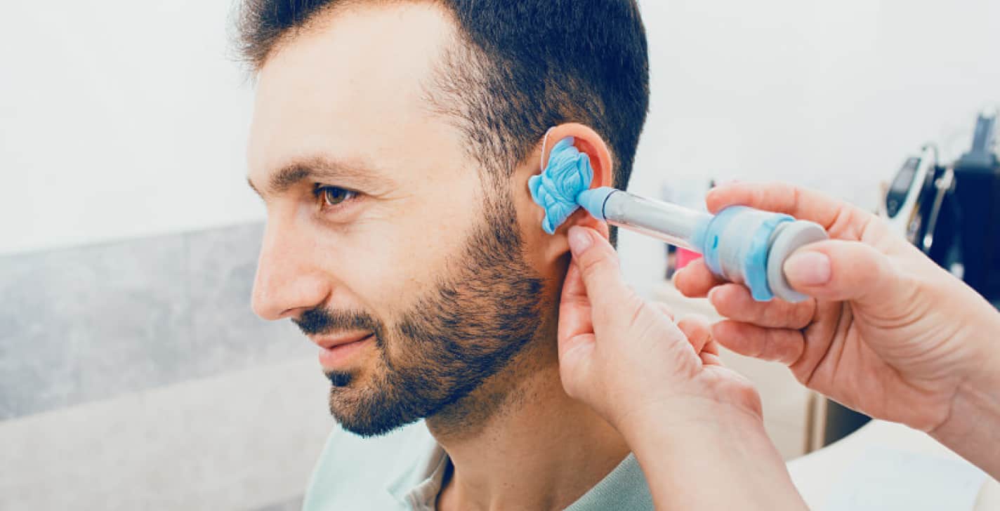 abformung des ohrs für hörgerät mit otoplastik